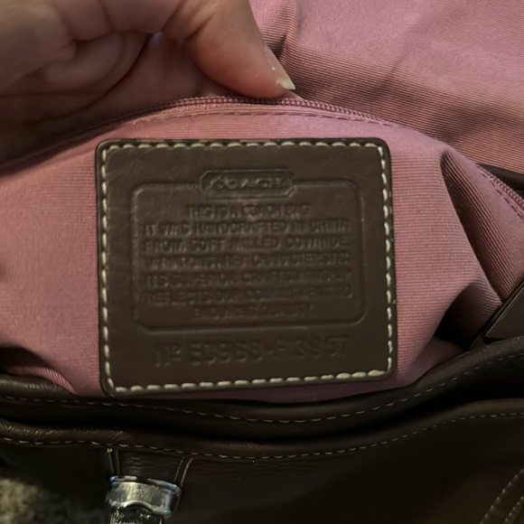 Coach Vintage leather shoulder or crossbody bag - Picture 12 of 13